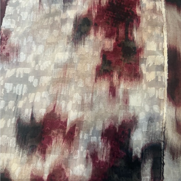 Infinity Scarf with fringe edges - Picture 5 of 7